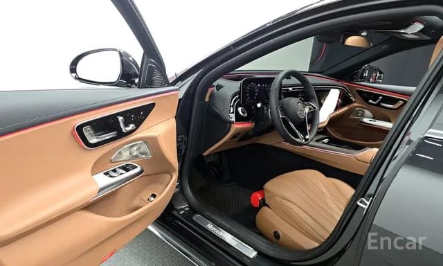 E300