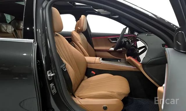 E300