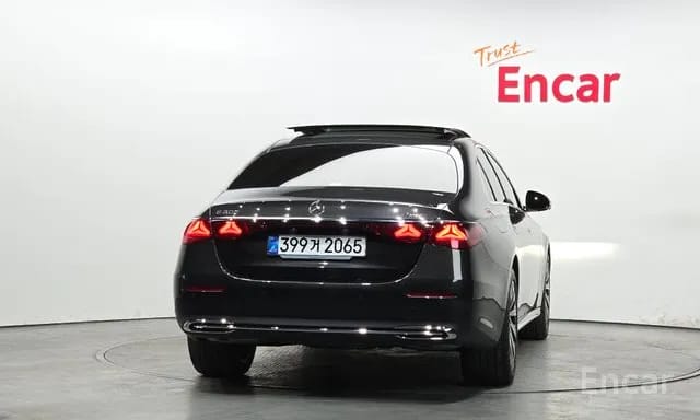 E300