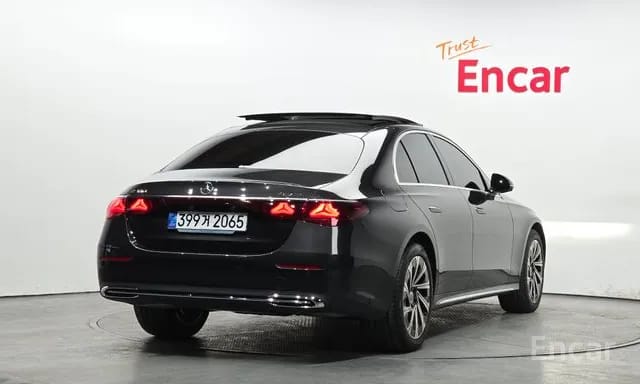 E300