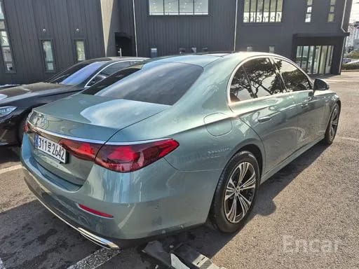 E200