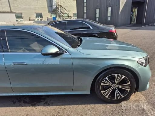 E200
