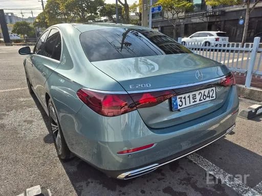 E200