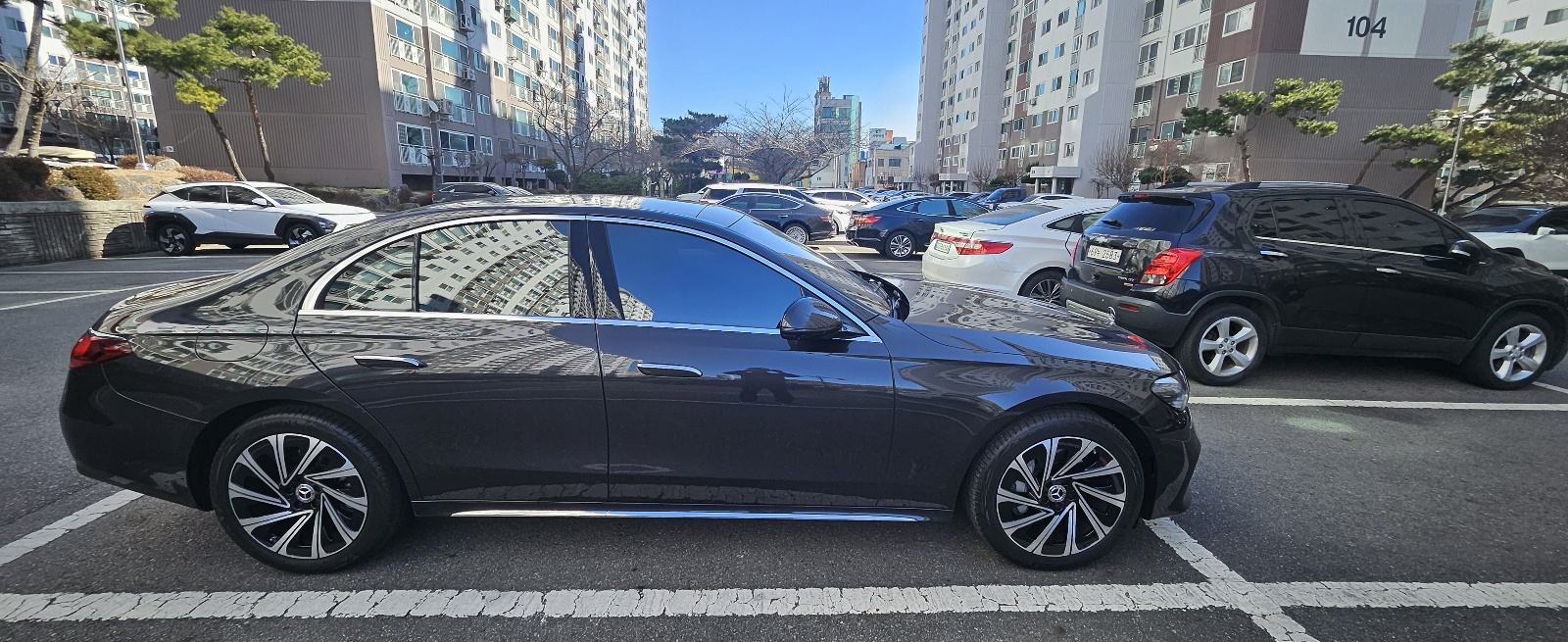 E300