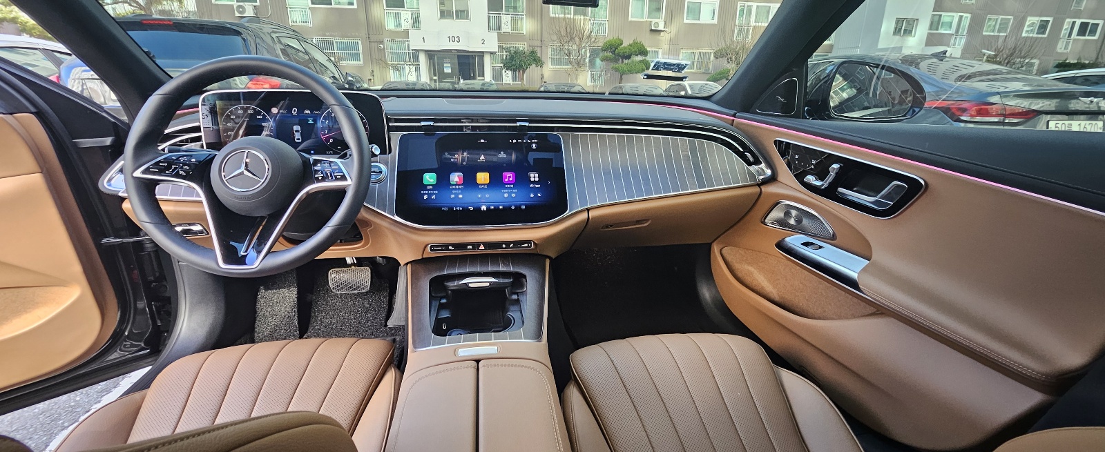 E300