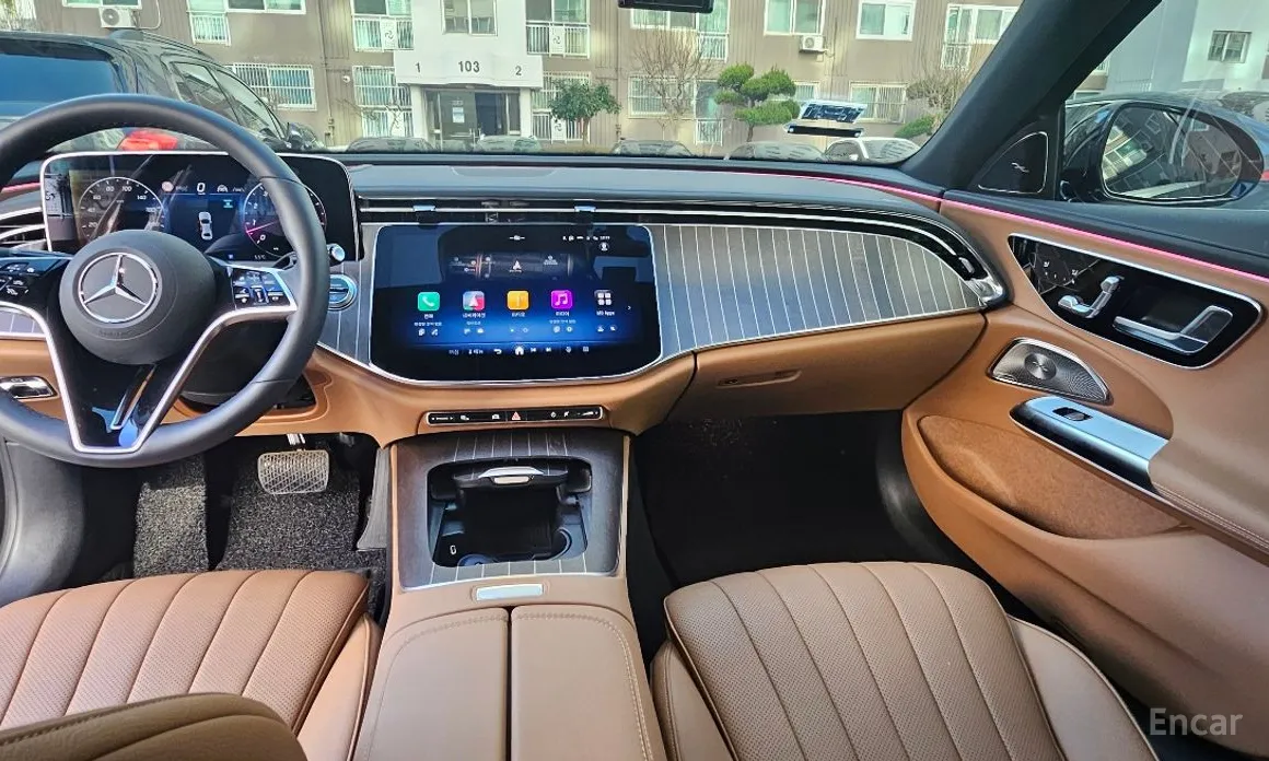 E300