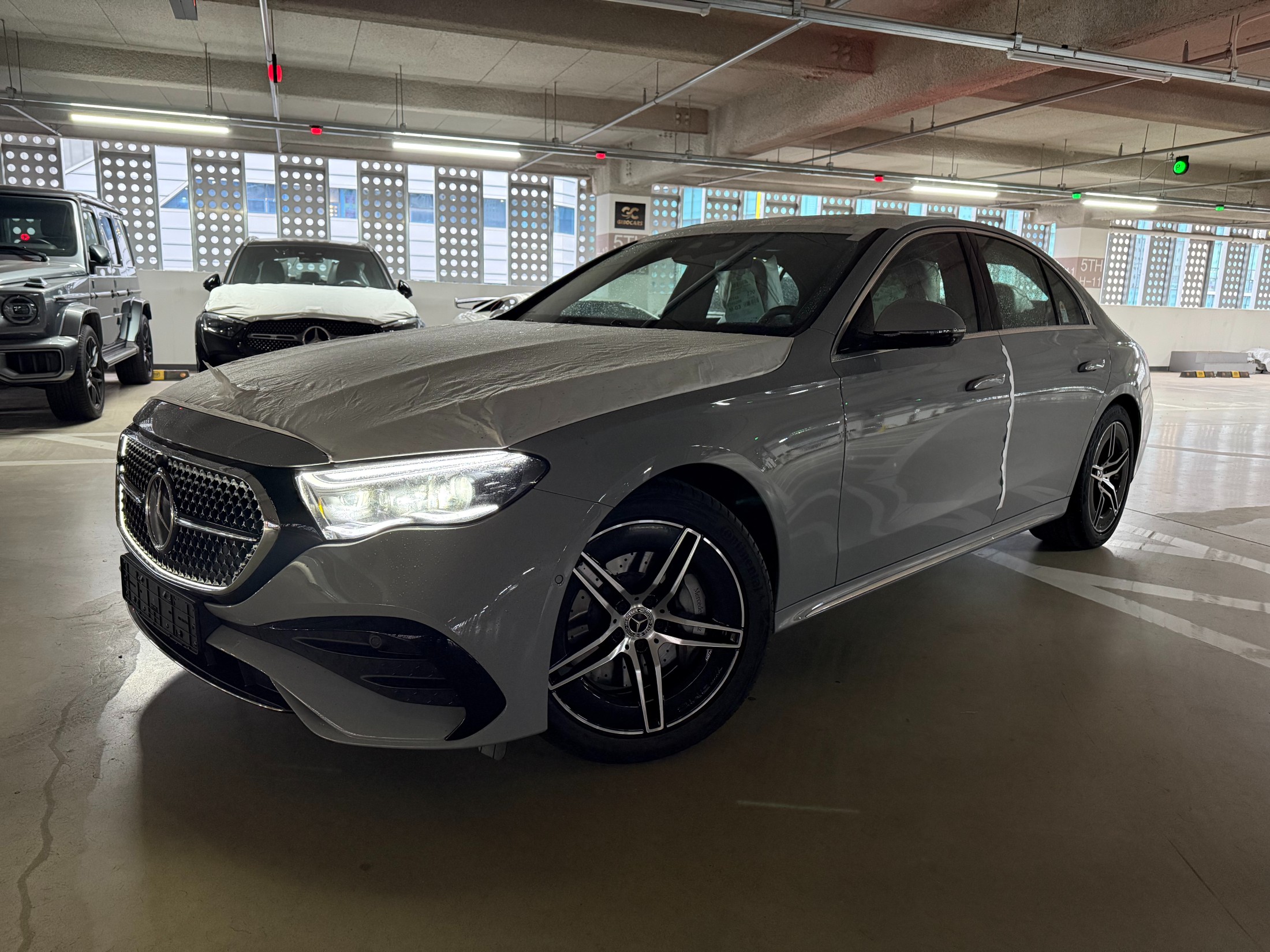 E300