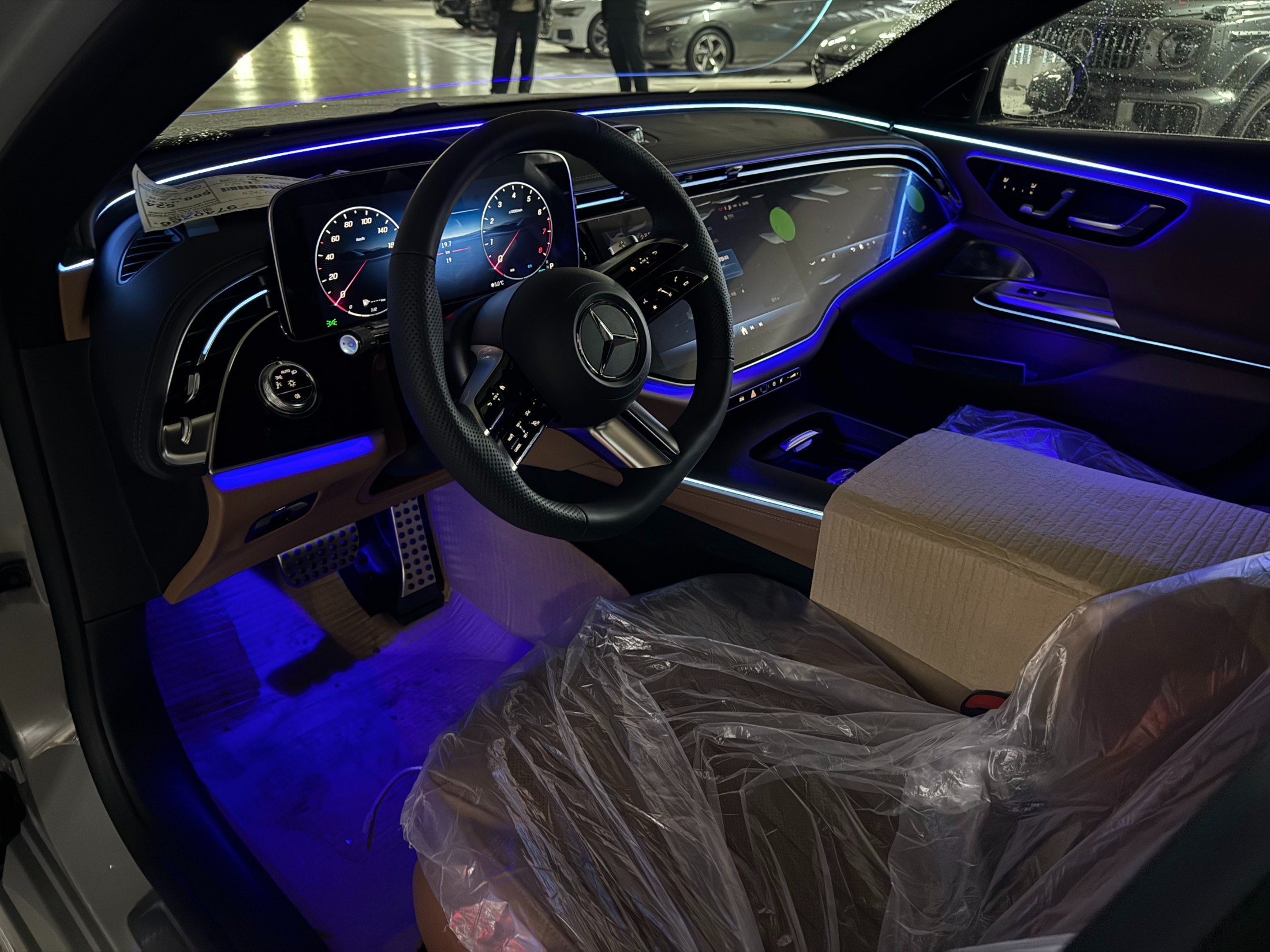 E300