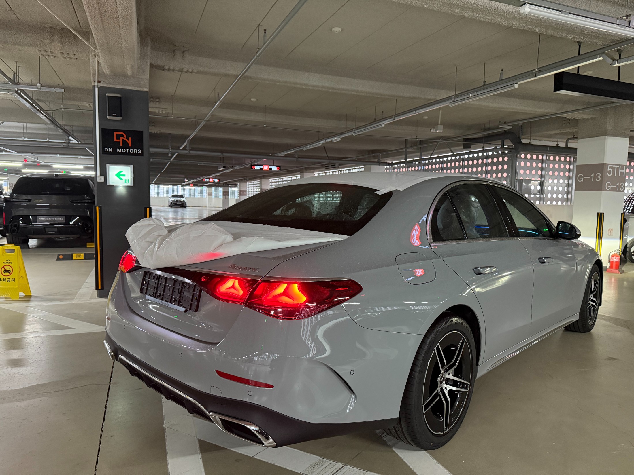 E300