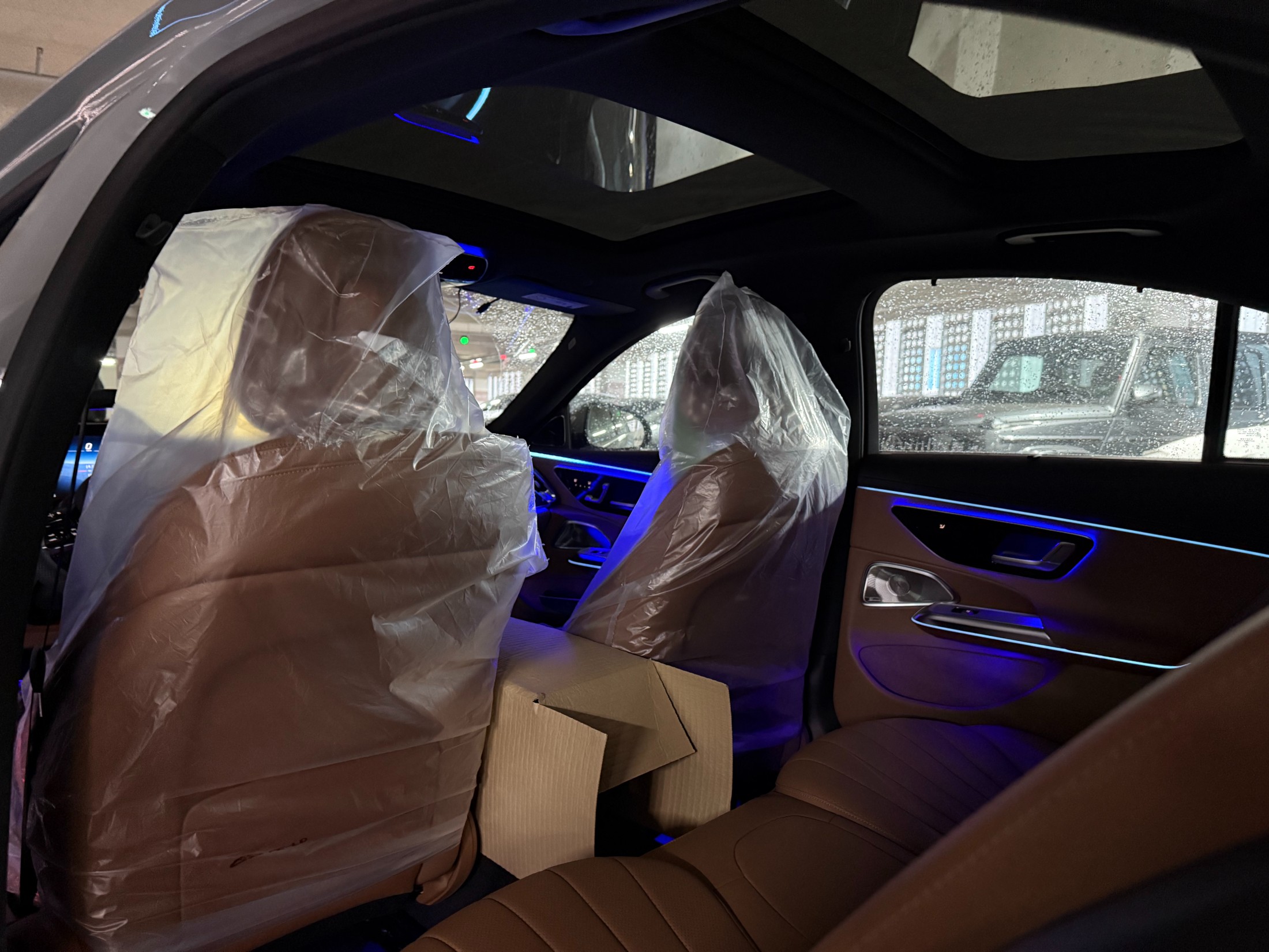 E300