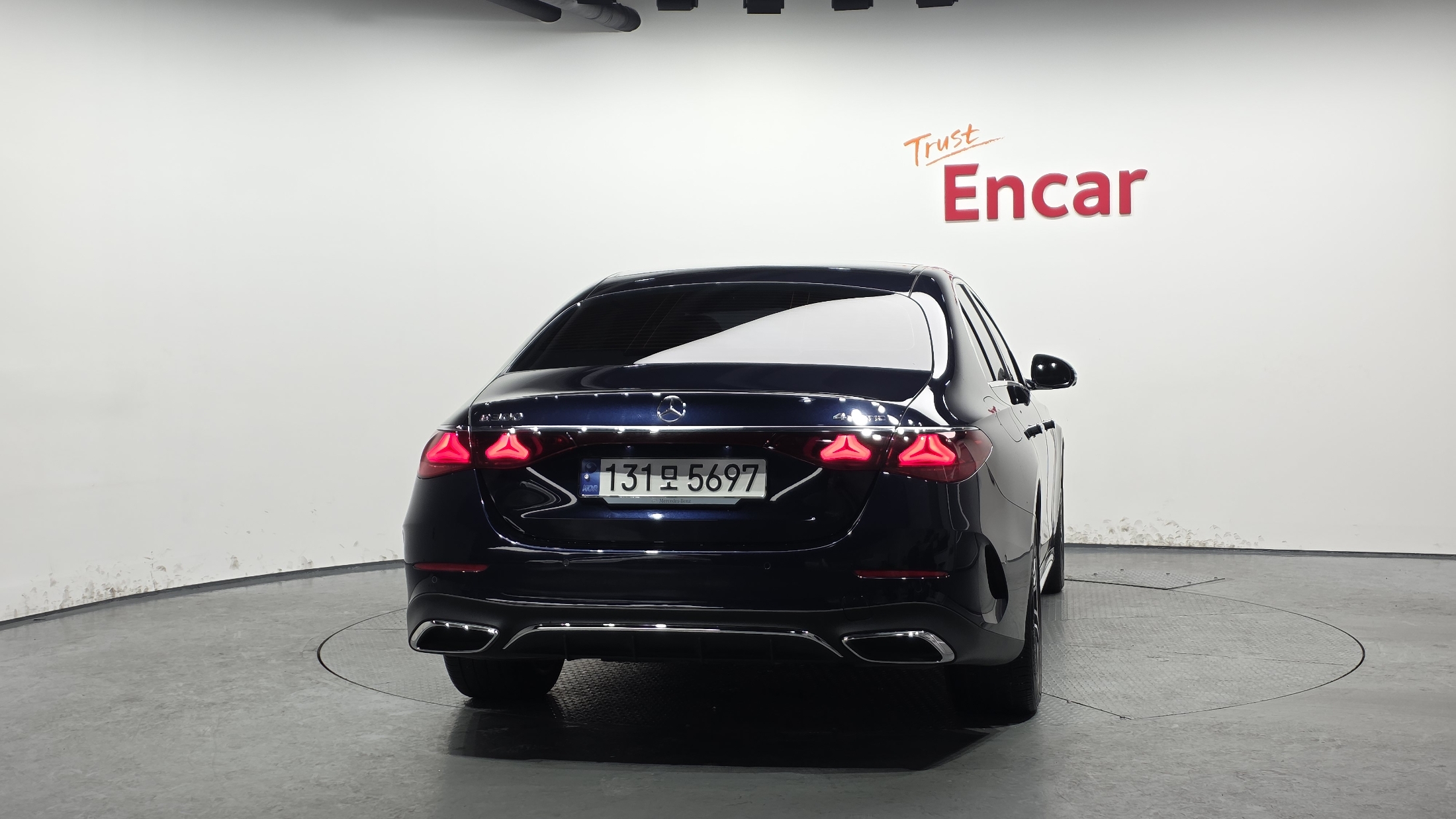 E300