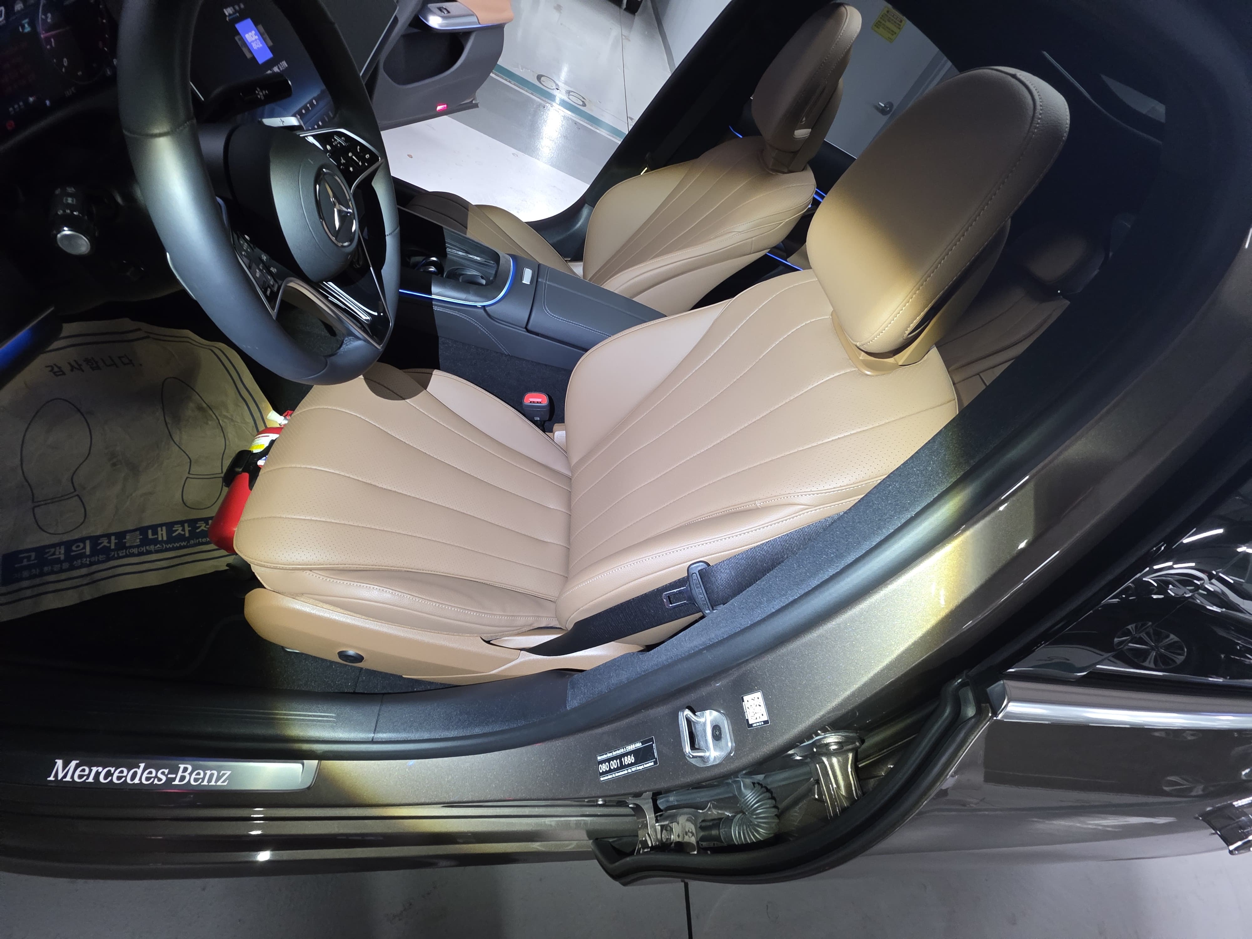 E200