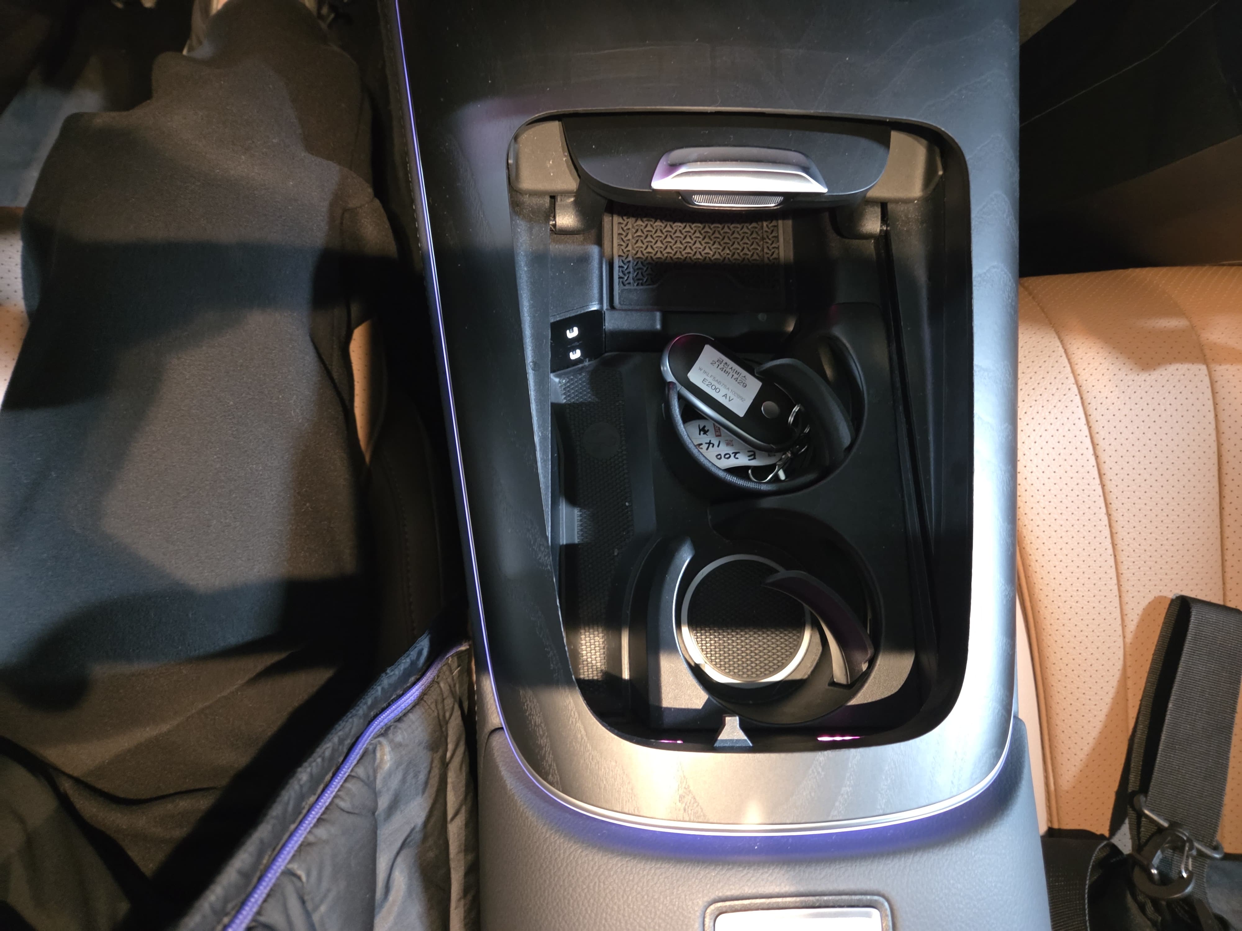 E200