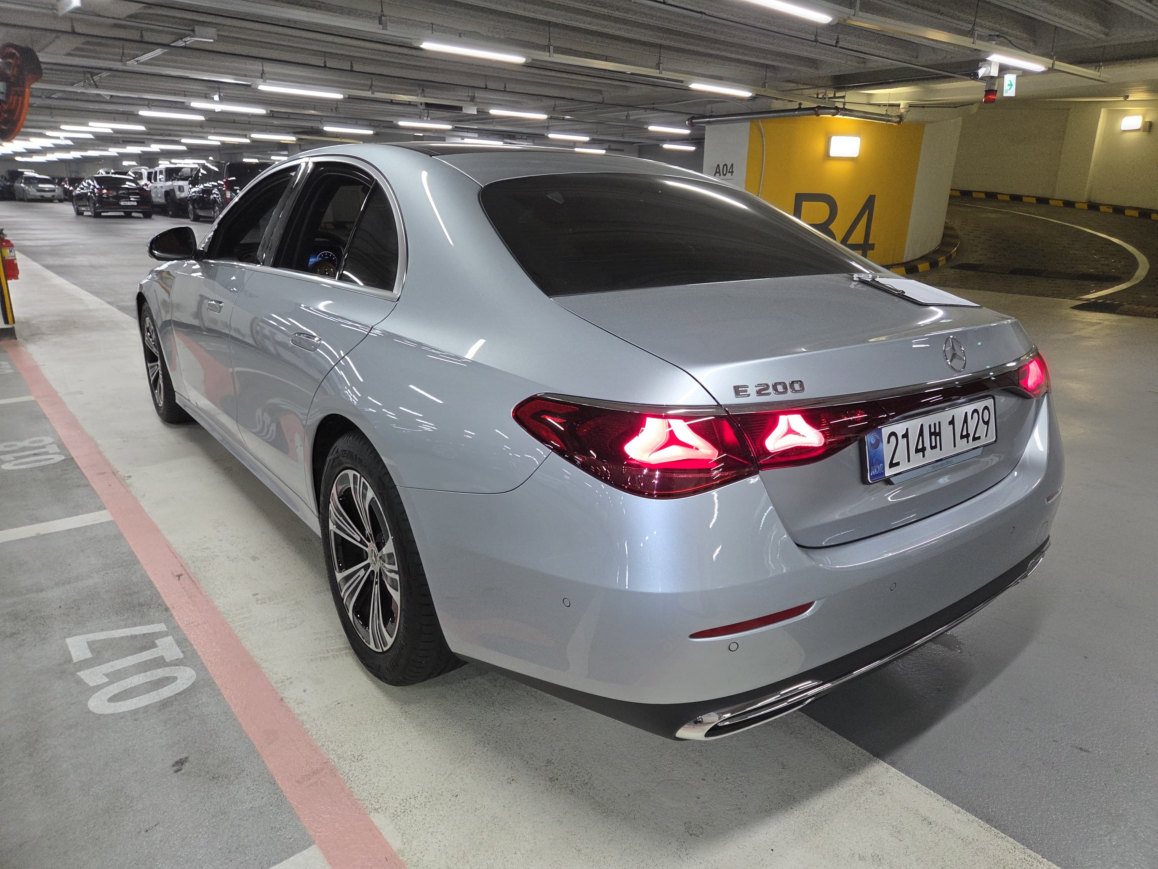 E200