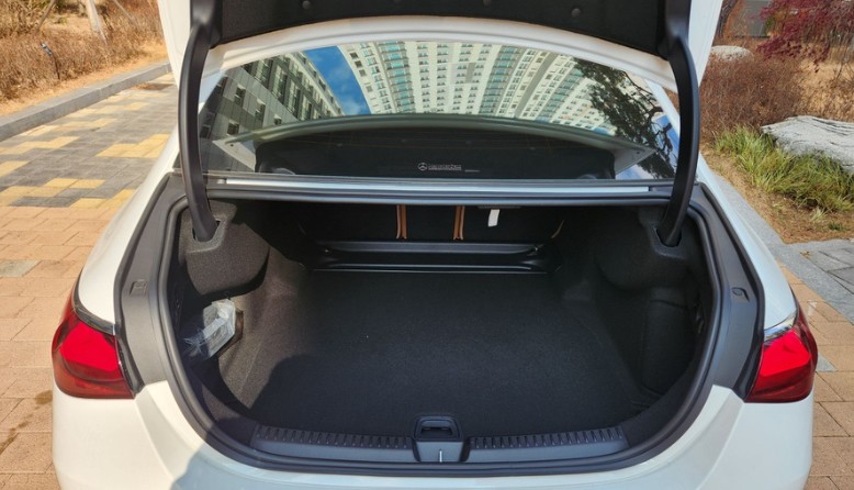 E200