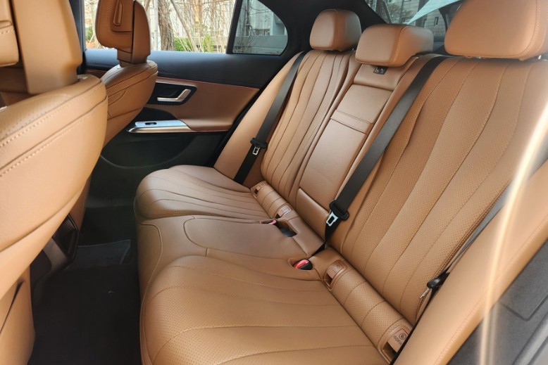 E200