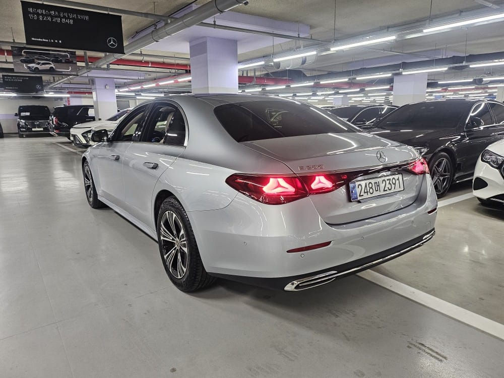 E200