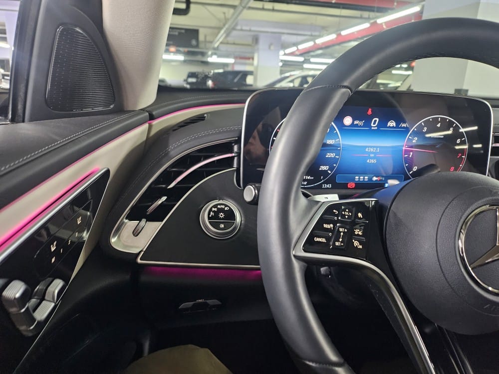 E200