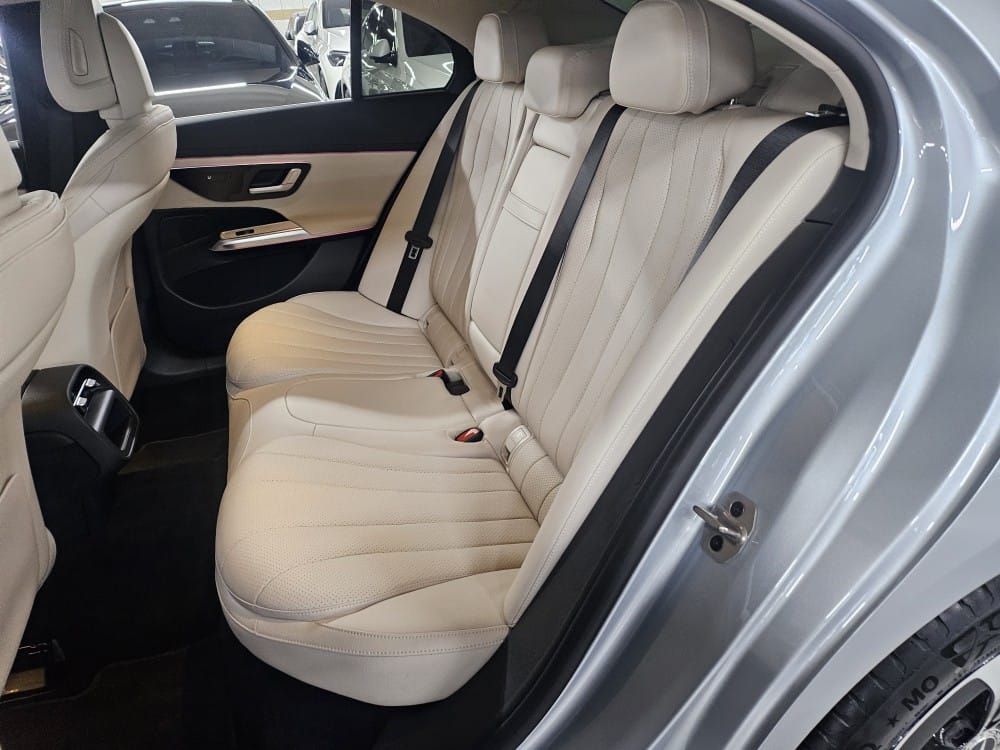 E200