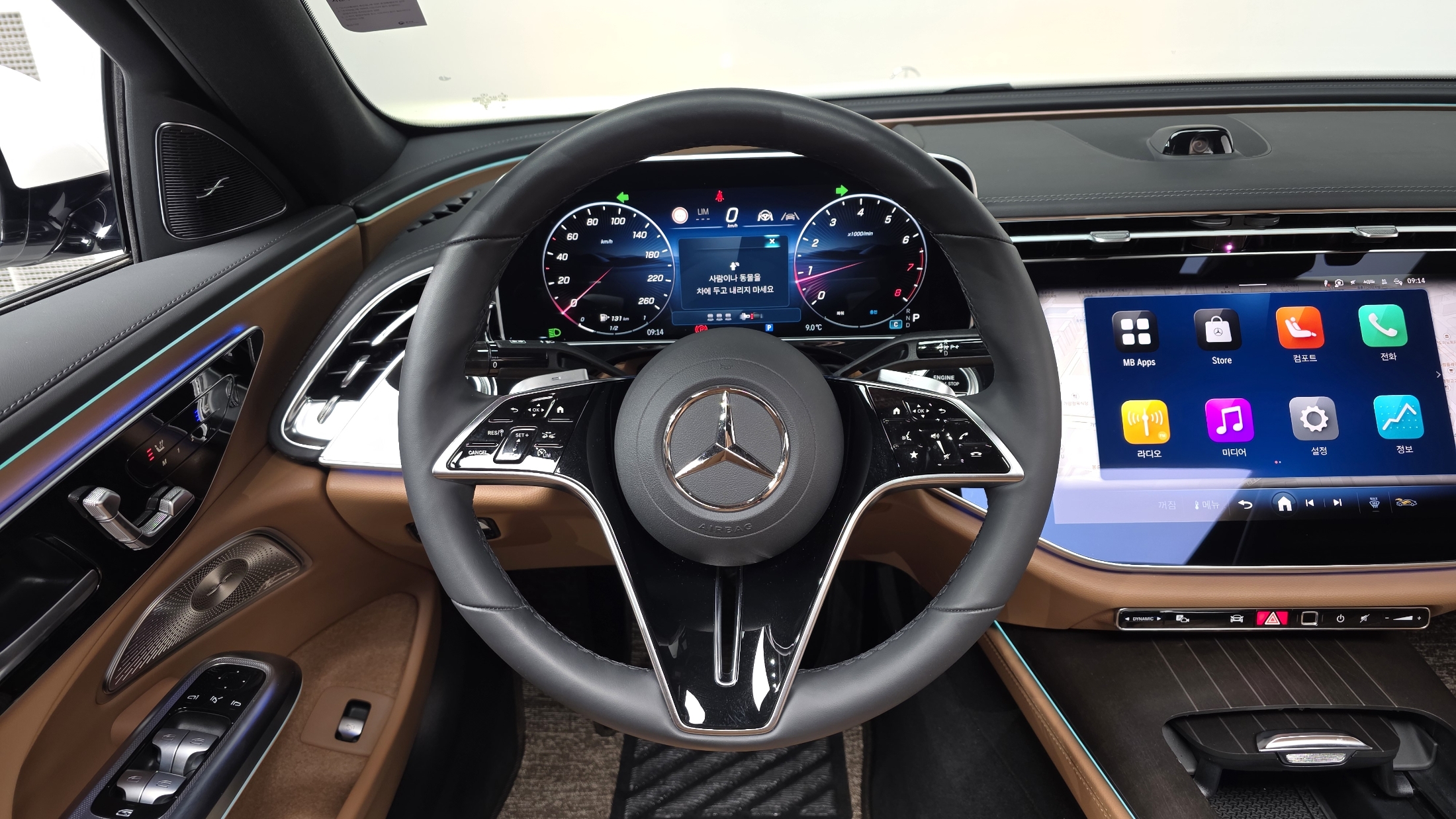 E300