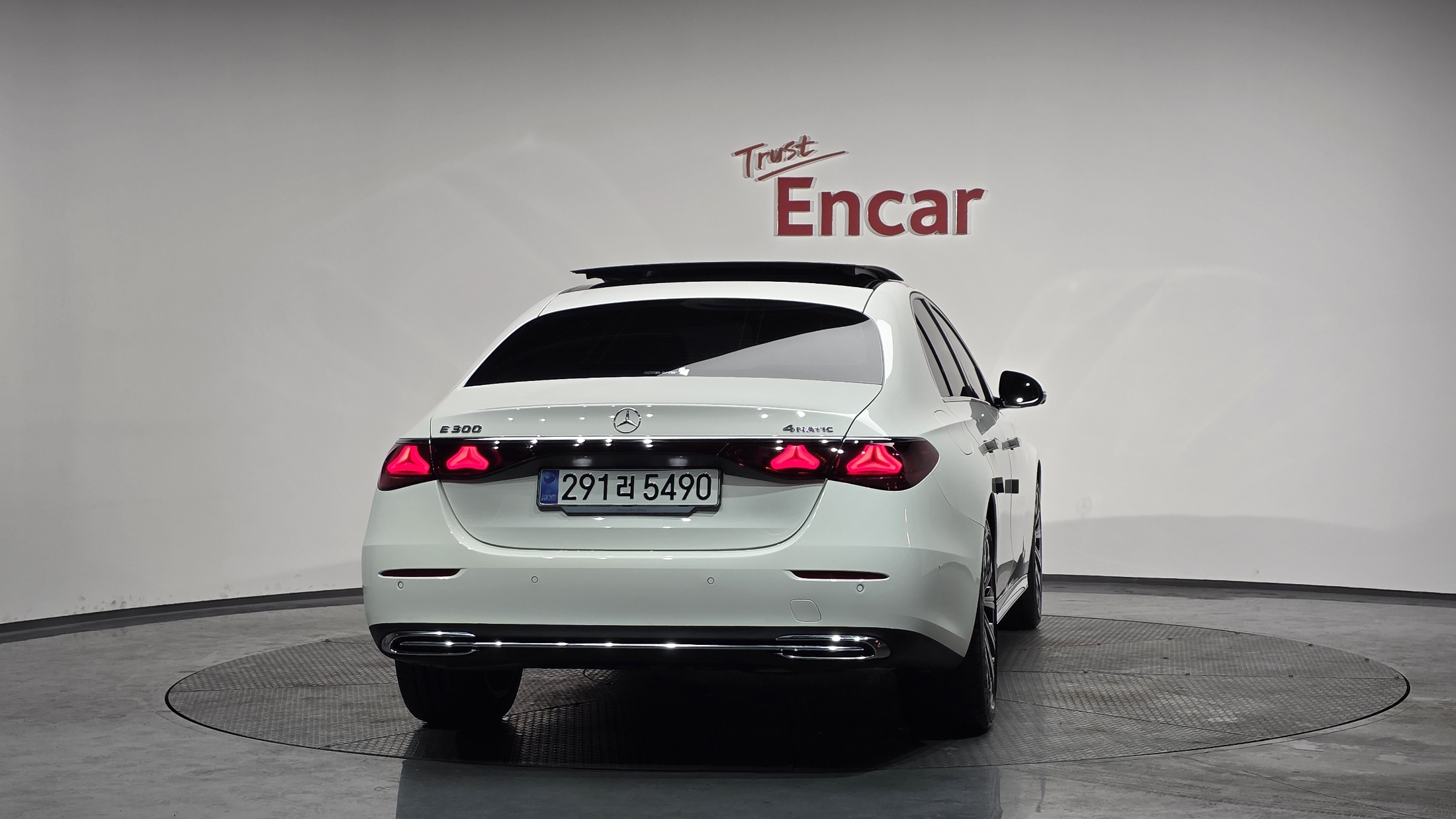 E300