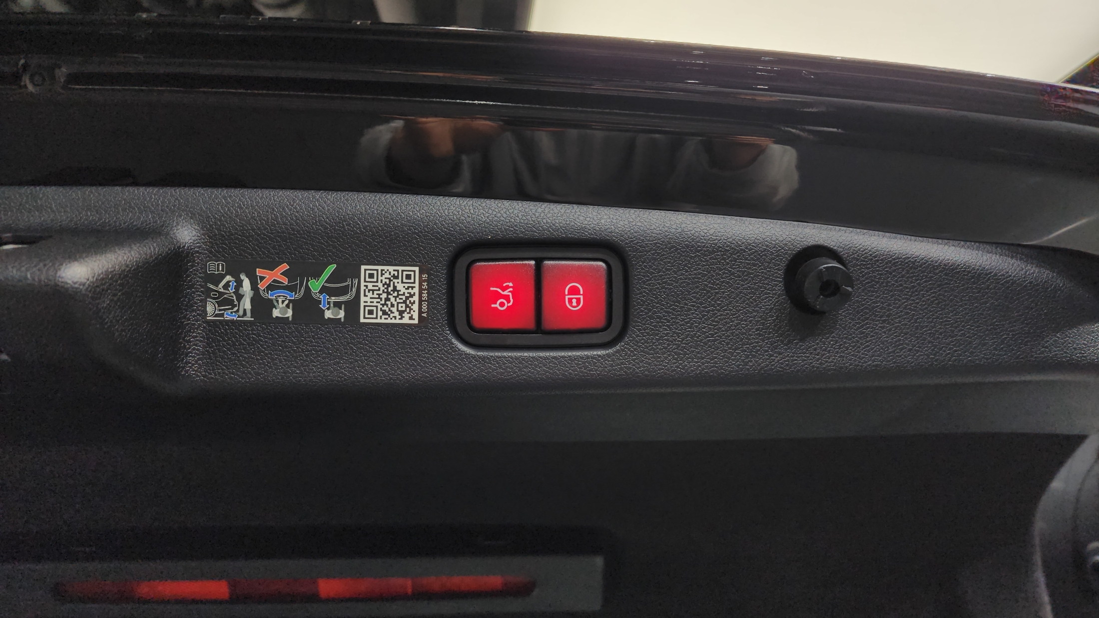 E300