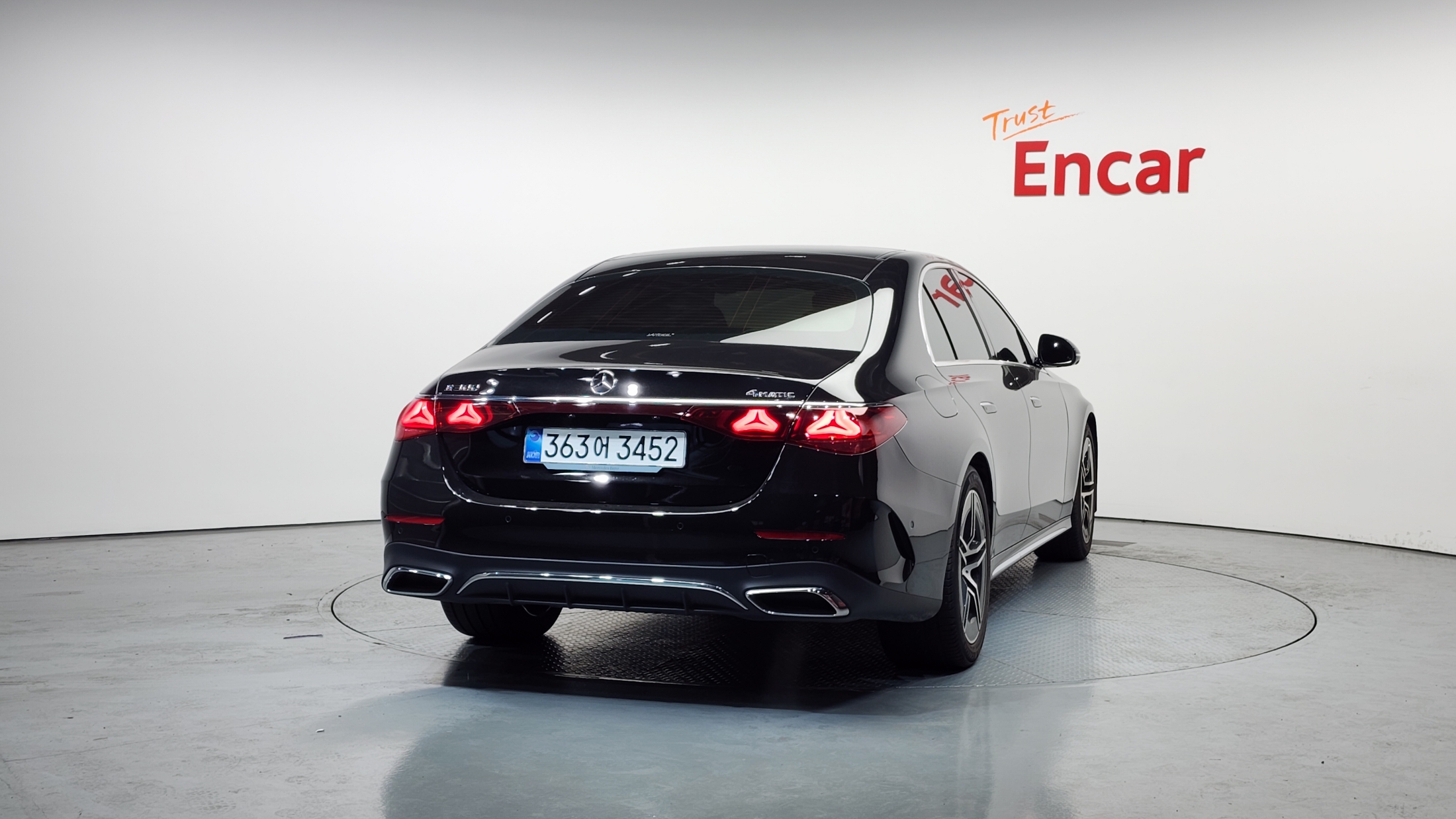 E300