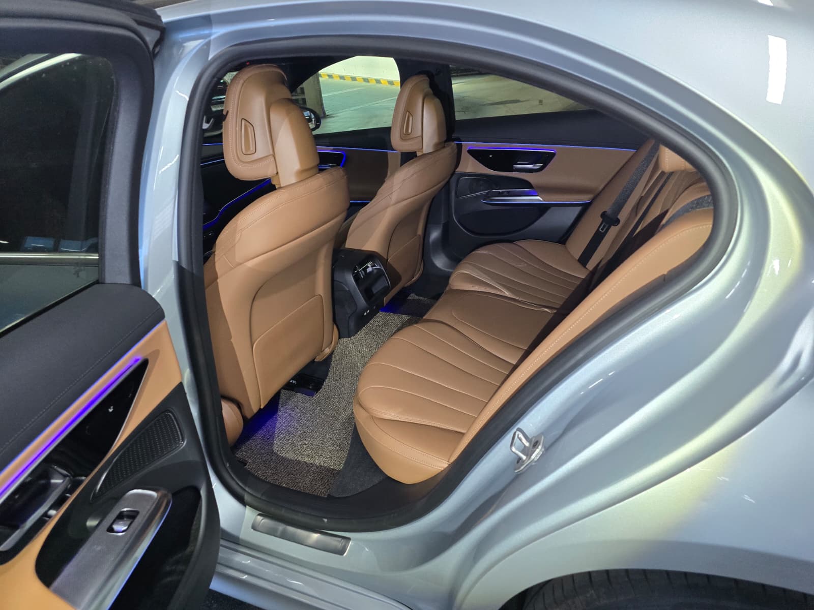 E200