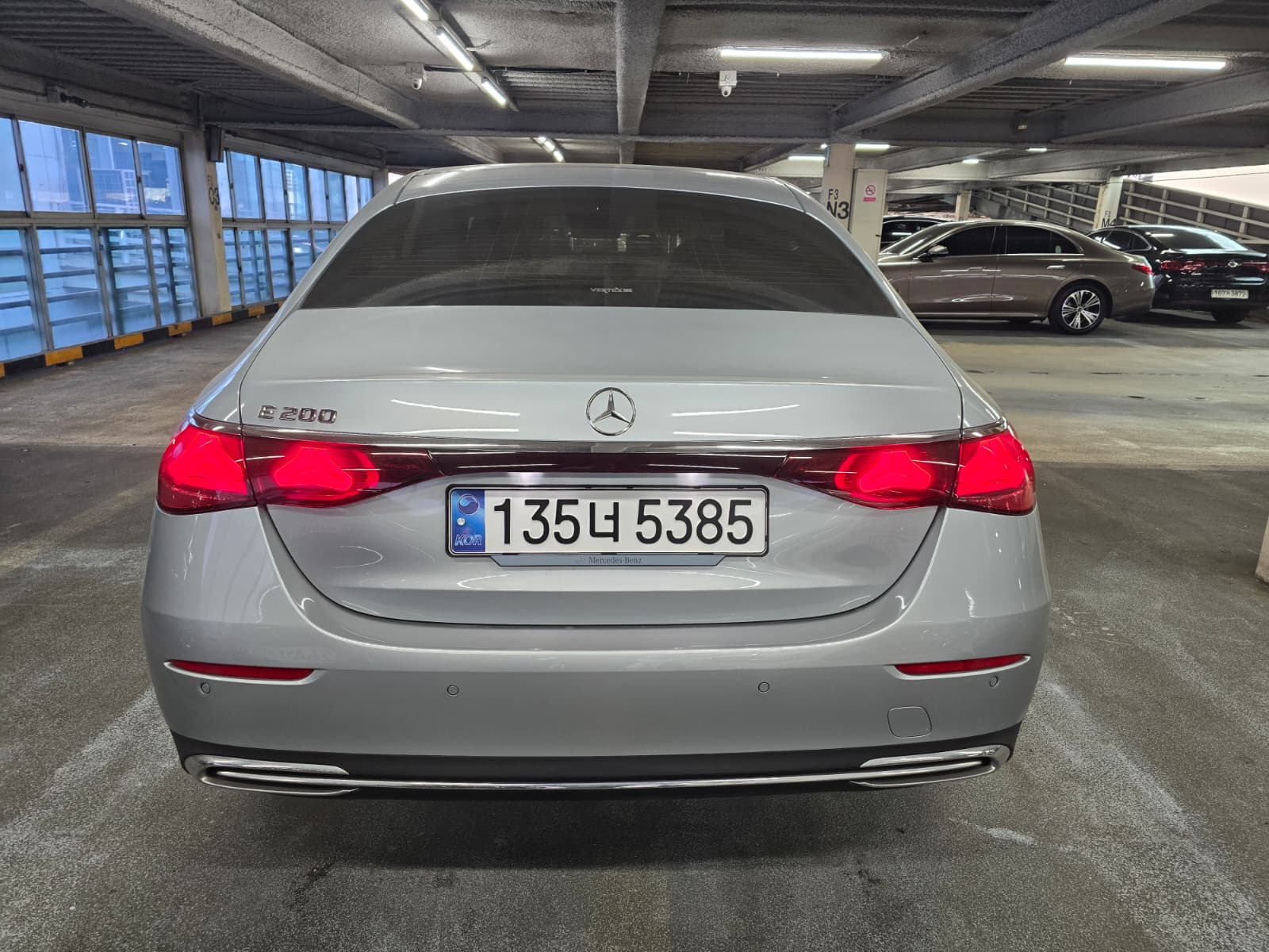 E200