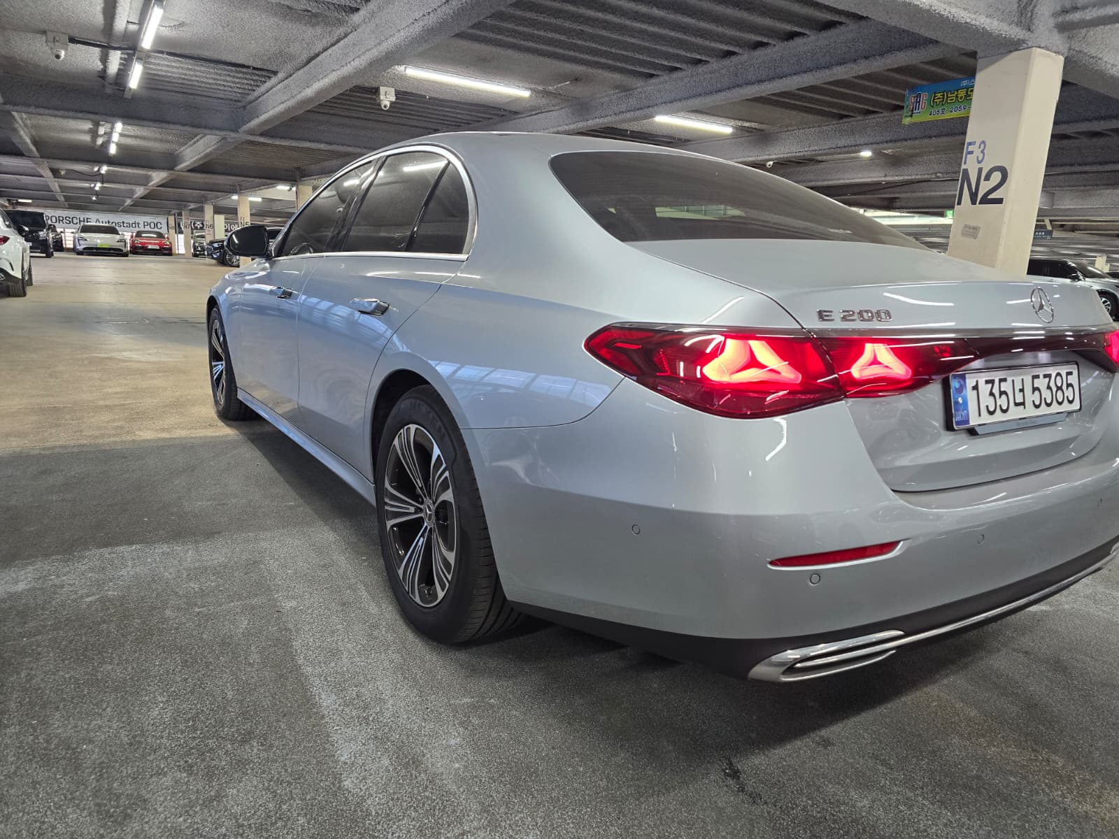 E200