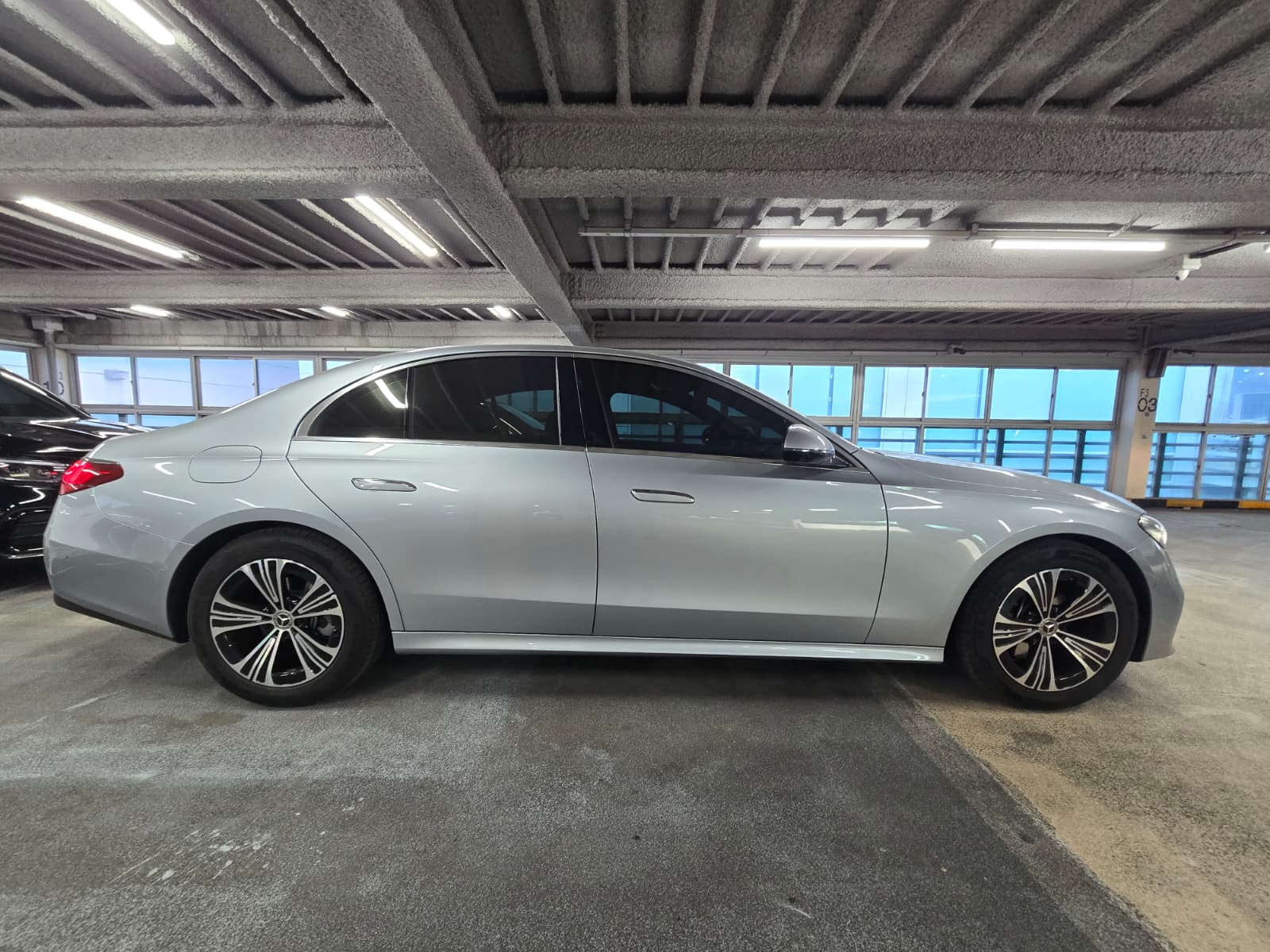 E200