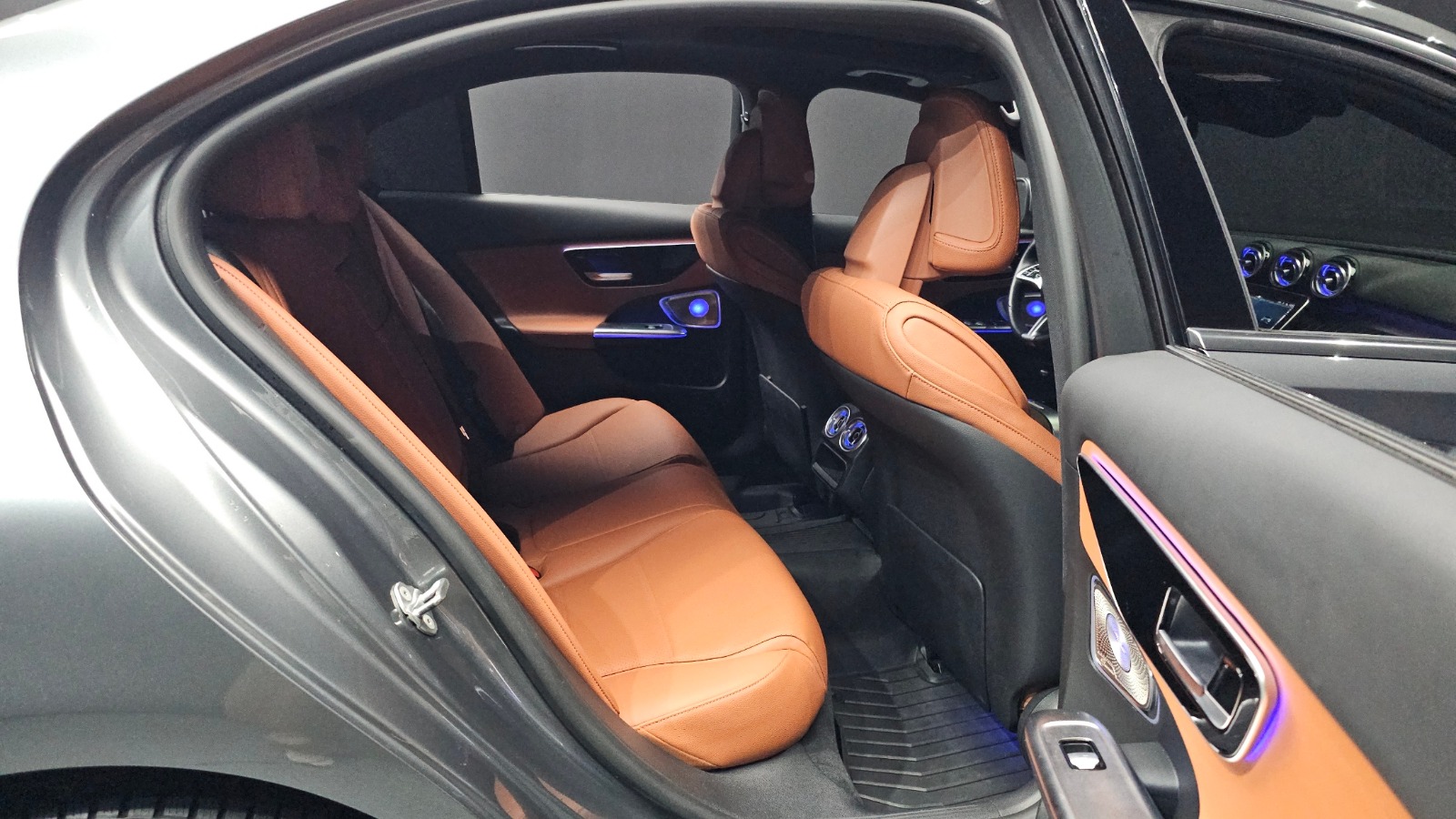C200