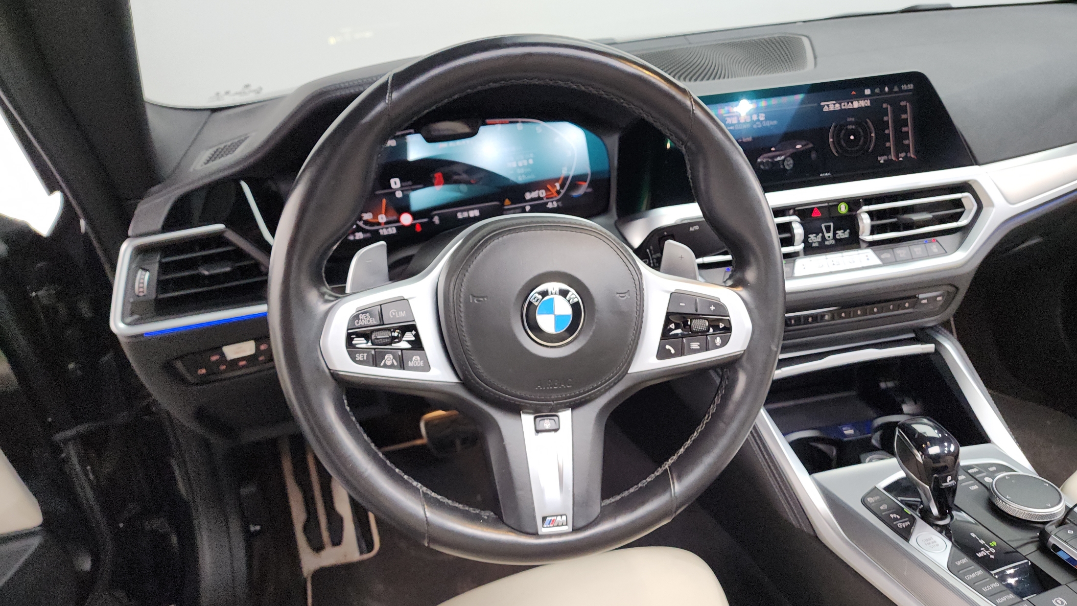 440i