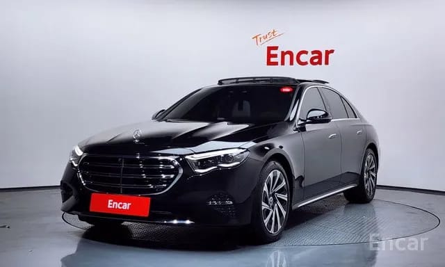 E300