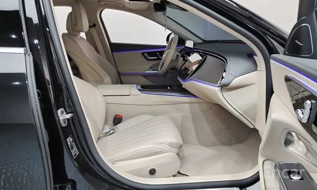 E300