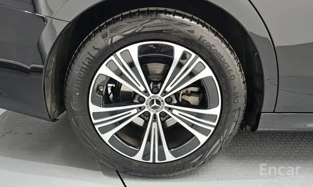 E200