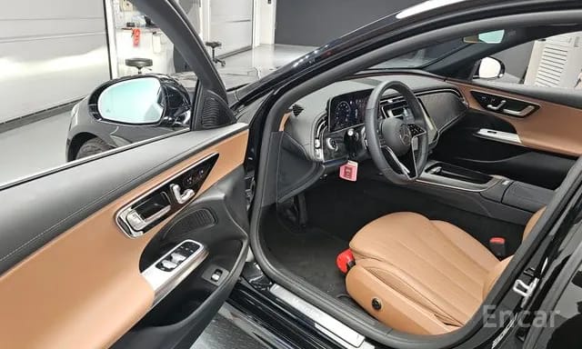 E200