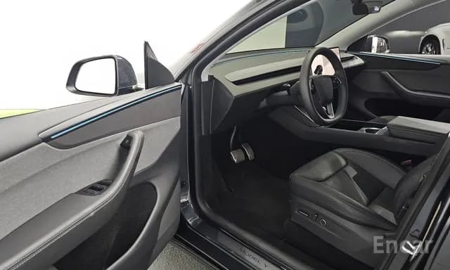 model Y RWD