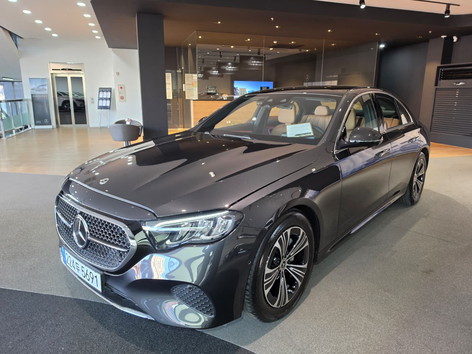 E200