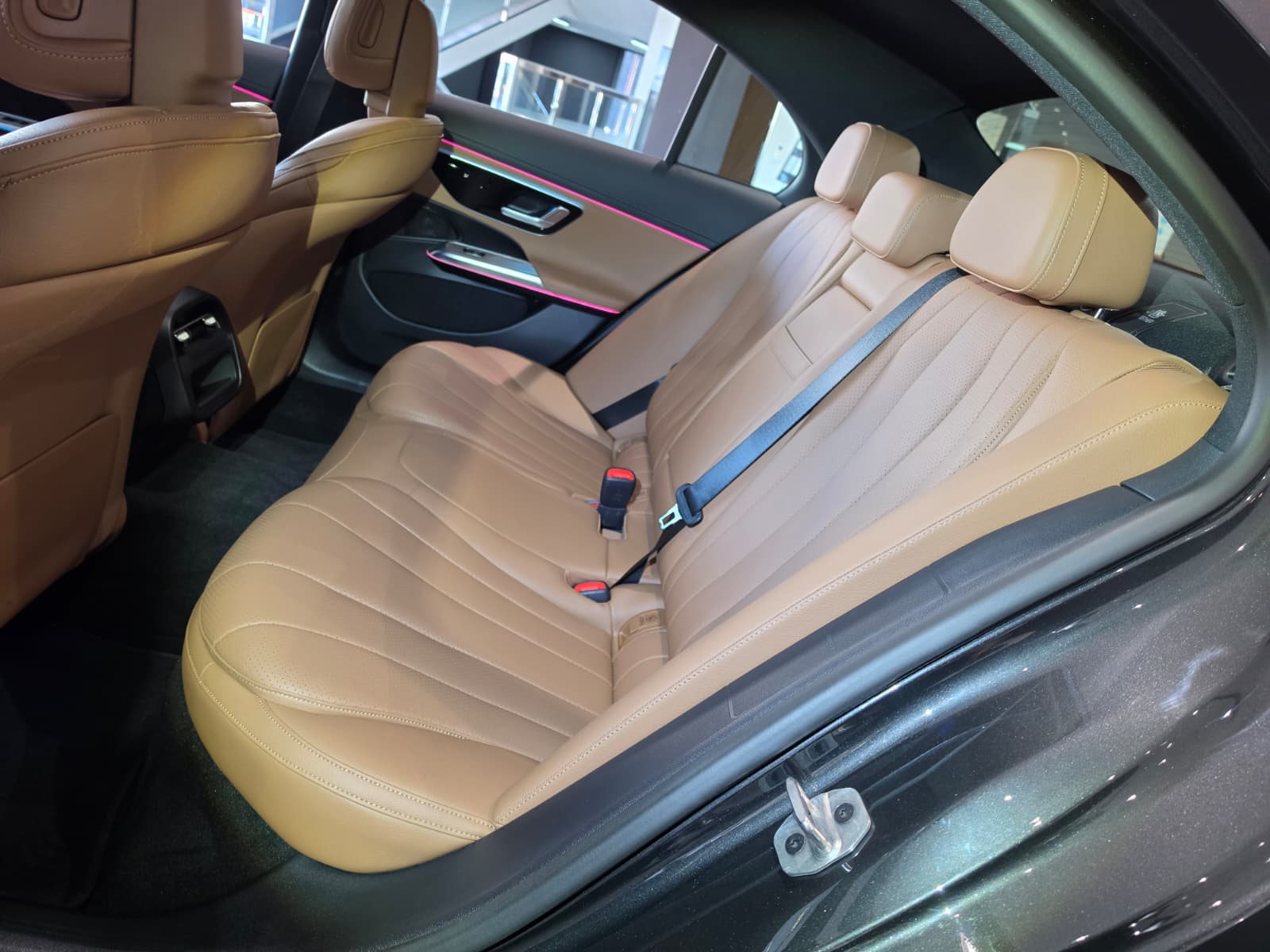 E200
