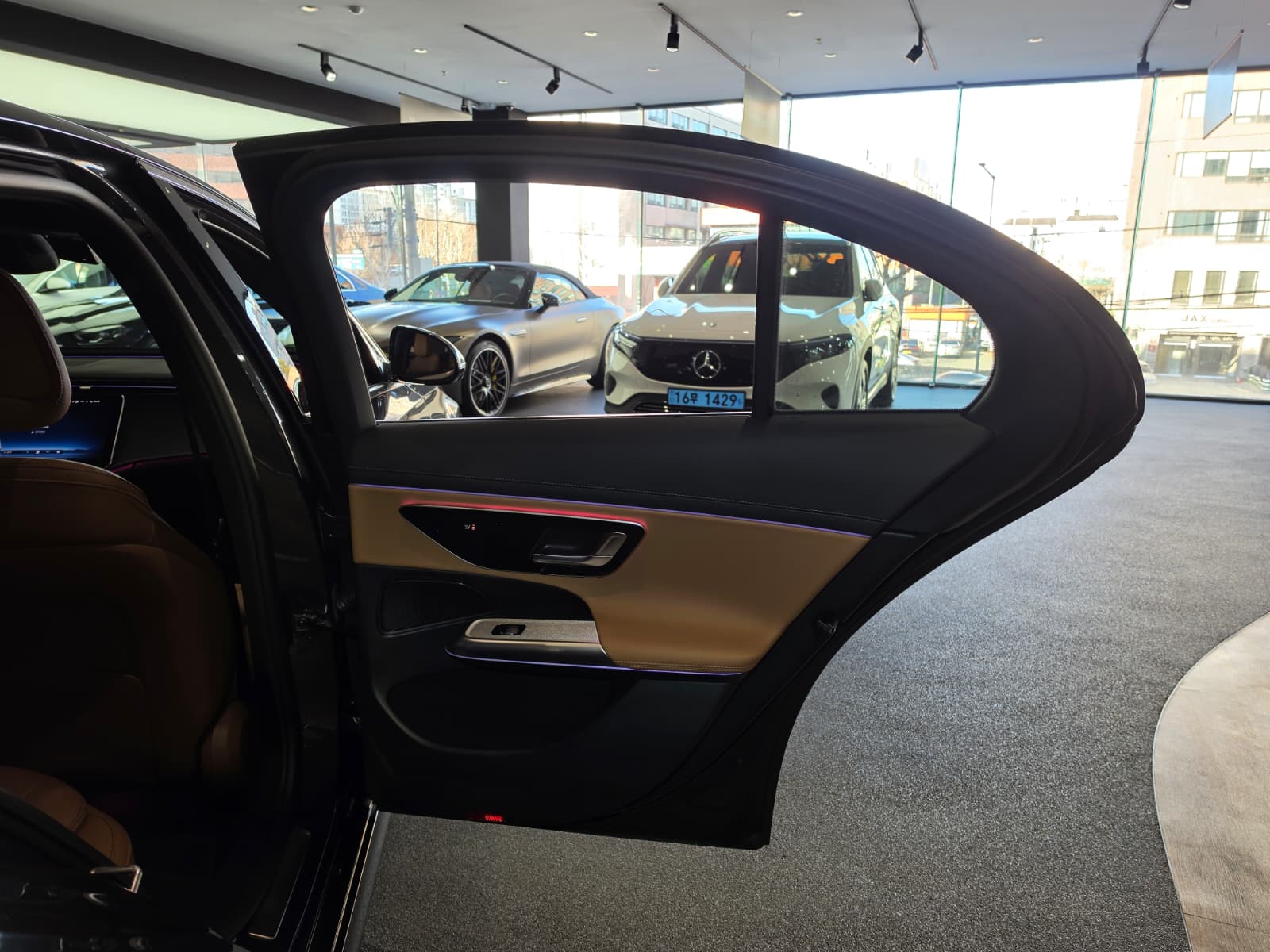 E200
