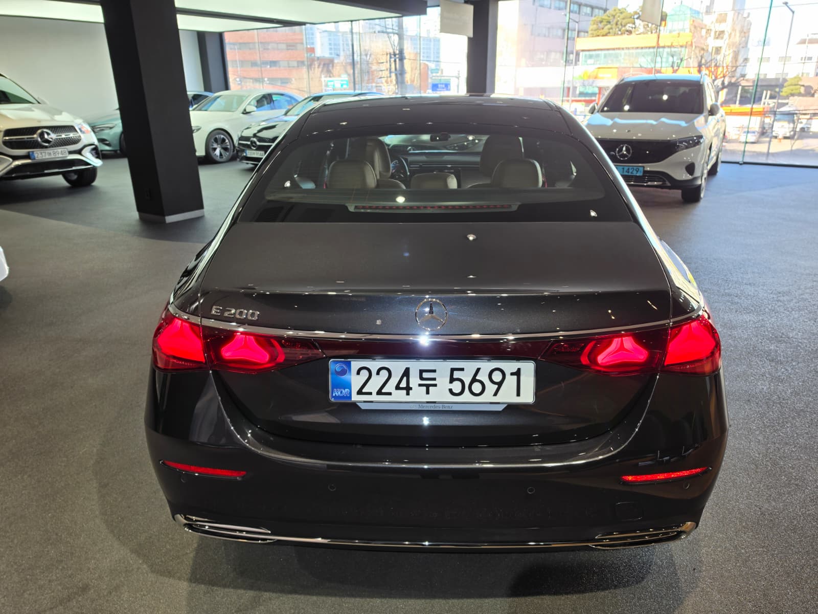 E200