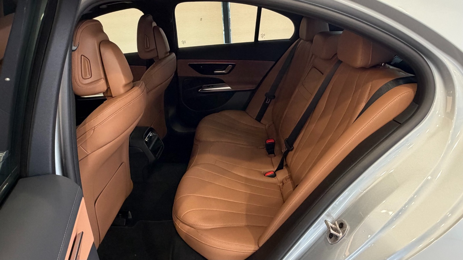 E200