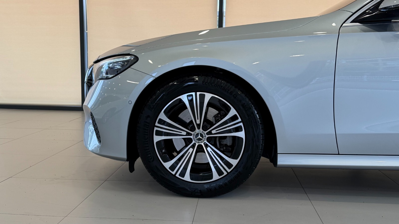 E200