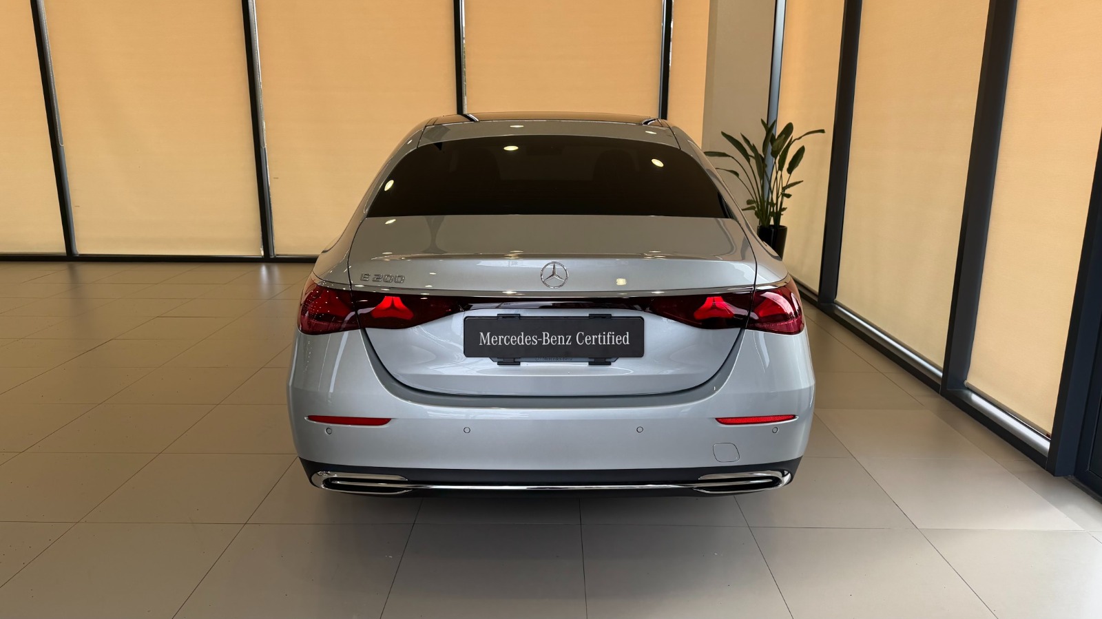 E200