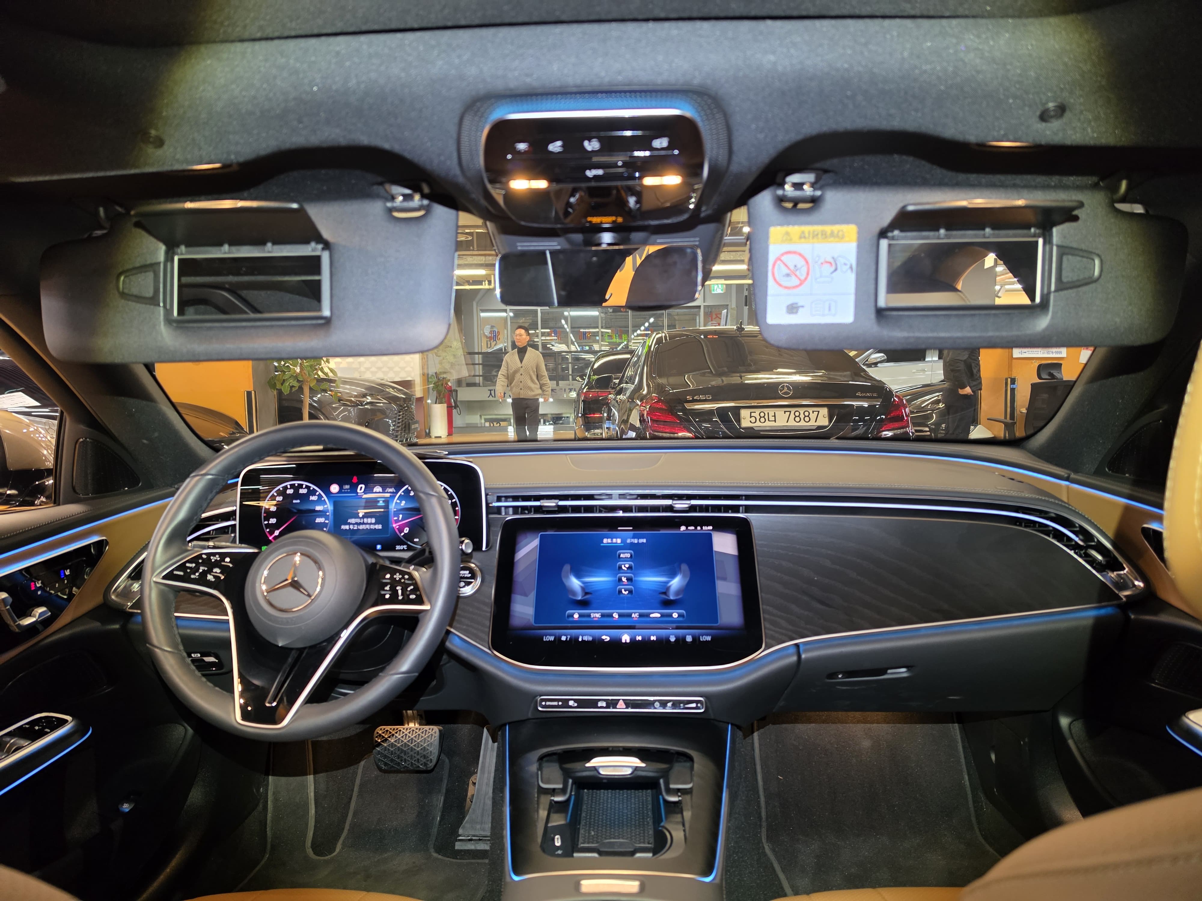 E200