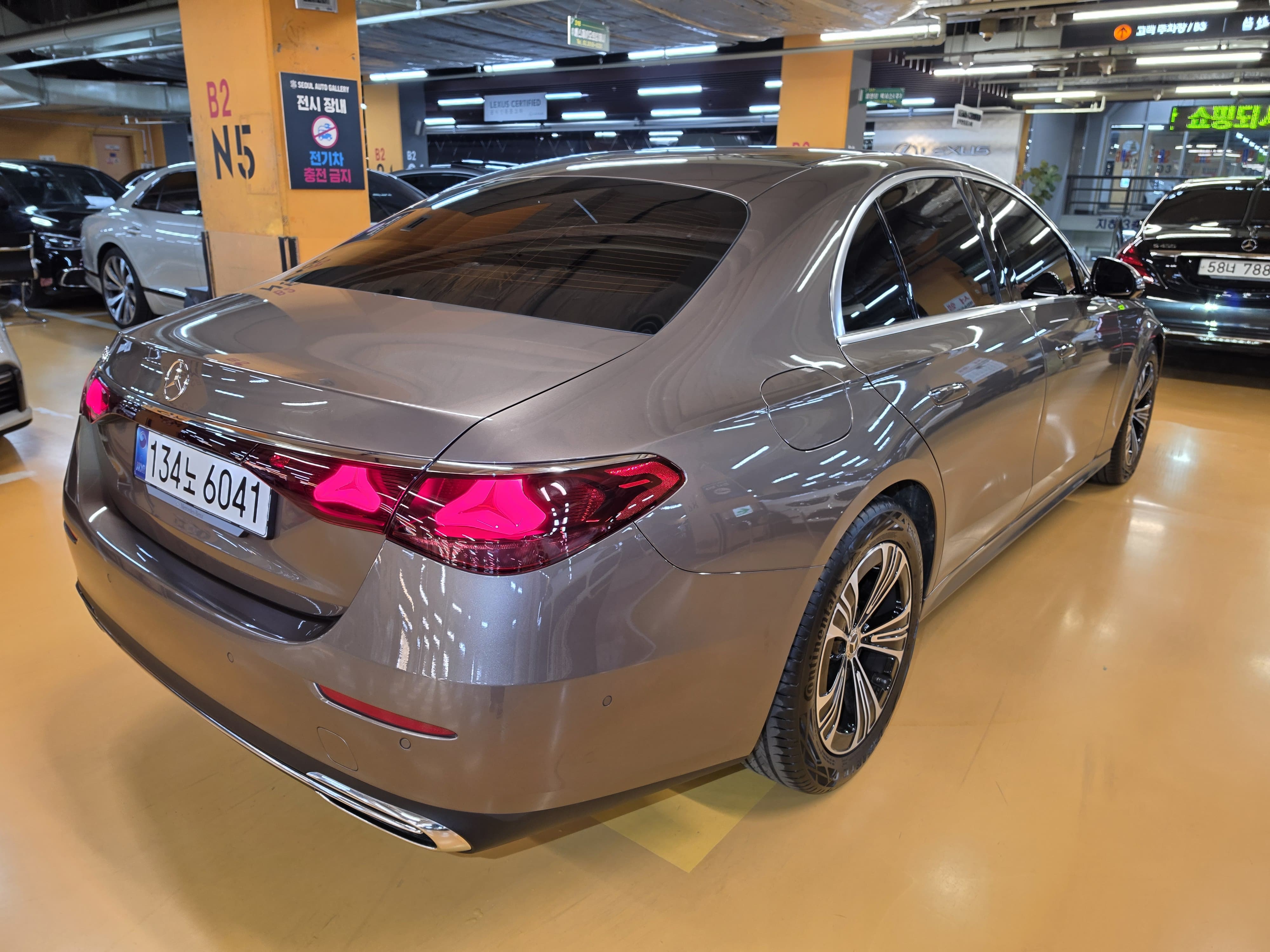 E200