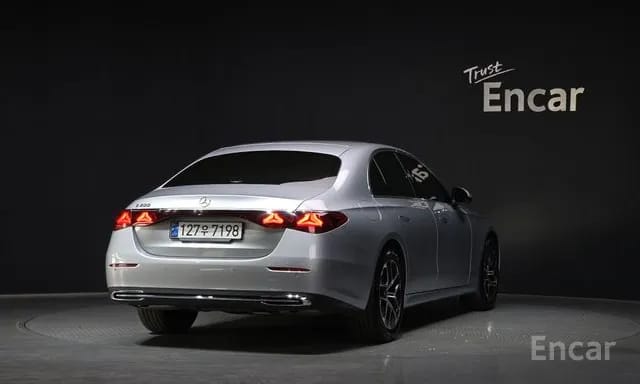 E200