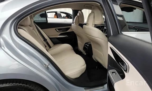 E200
