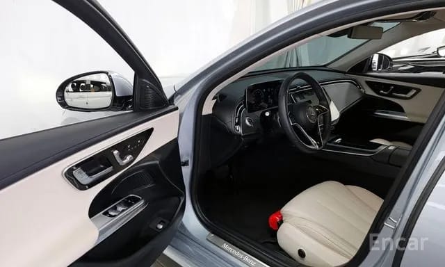 E200